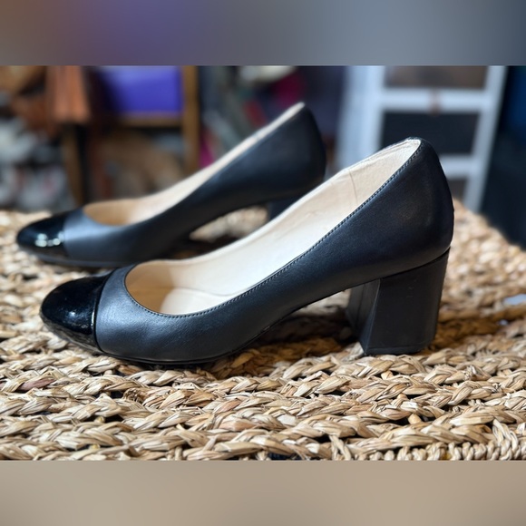 Cole Haan Black Cap Toe Block Heel Pumps – Size 8B - Picture 2 of 10